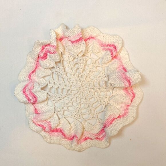 LOT OF 6, VINTAGE linens, towel, doily, Handkerchief embroidered - Picture 4 of 8